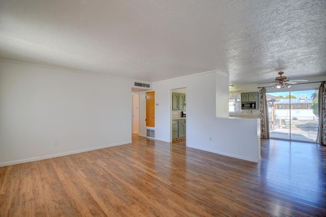 3947 Donald Road SW, Albuquerque, NM 87105