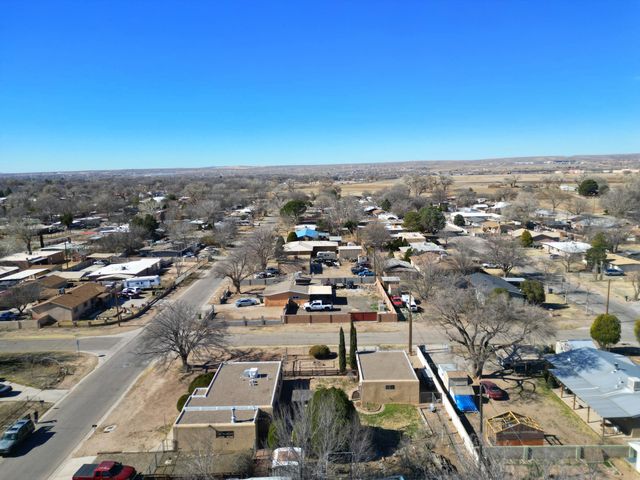 3947 Donald Road SW, Albuquerque, NM 87105