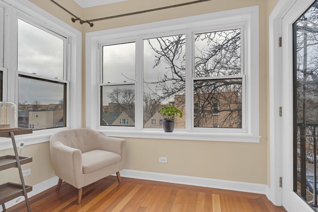 3435 W Sunnyside Avenue 3W, Chicago, IL 60625