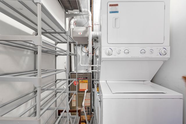 3435 W Sunnyside Avenue 3W, Chicago, IL 60625