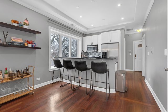 3435 W Sunnyside Avenue 3W, Chicago, IL 60625