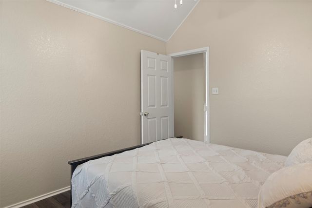 215 Cimarron Trail 1, Irving, TX 75063