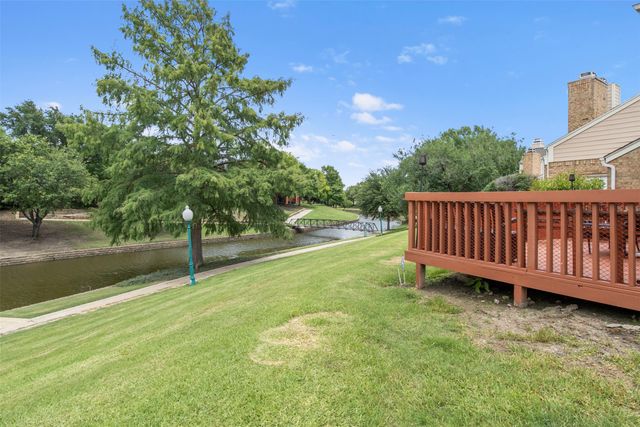 215 Cimarron Trail 1, Irving, TX 75063