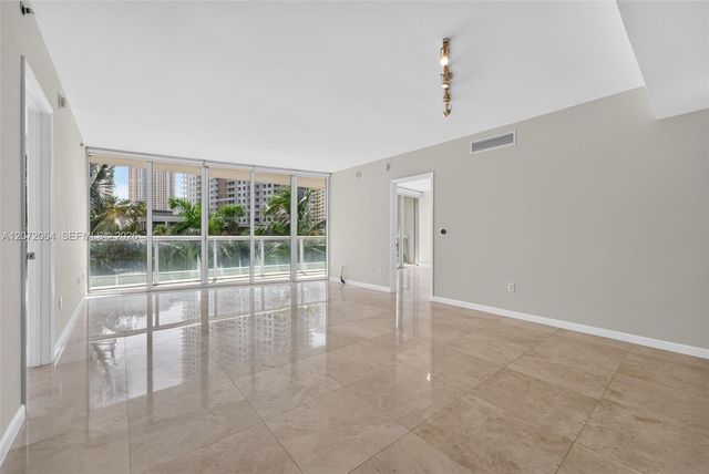 465 Brickell Avenue 419, Miami, FL 33131