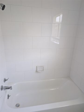 109 E Parker Road, Houston, TX 77076