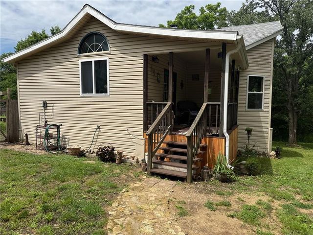 26361 Weidenmann Place, Edwards, MO 65326