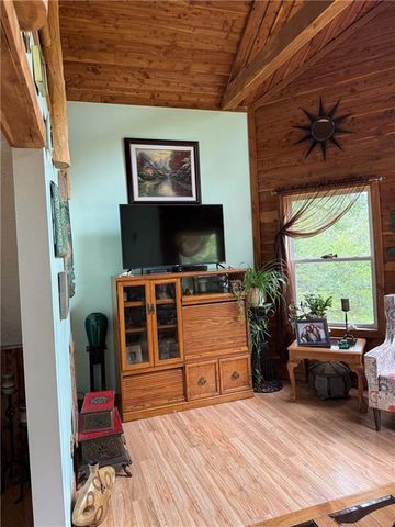 26361 Weidenmann Place, Edwards, MO 65326