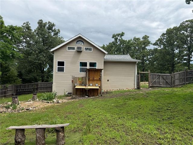 26361 Weidenmann Place, Edwards, MO 65326
