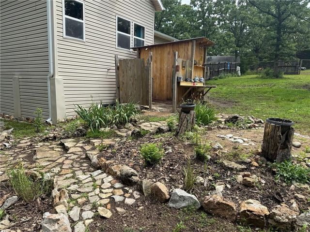 26361 Weidenmann Place, Edwards, MO 65326
