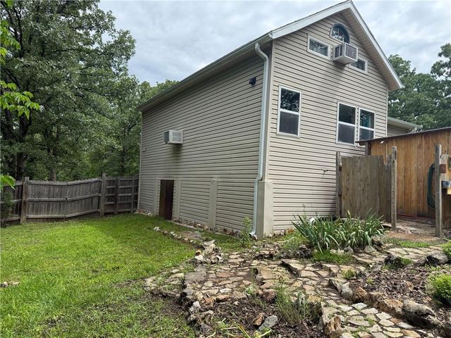 26361 Weidenmann Place, Edwards, MO 65326