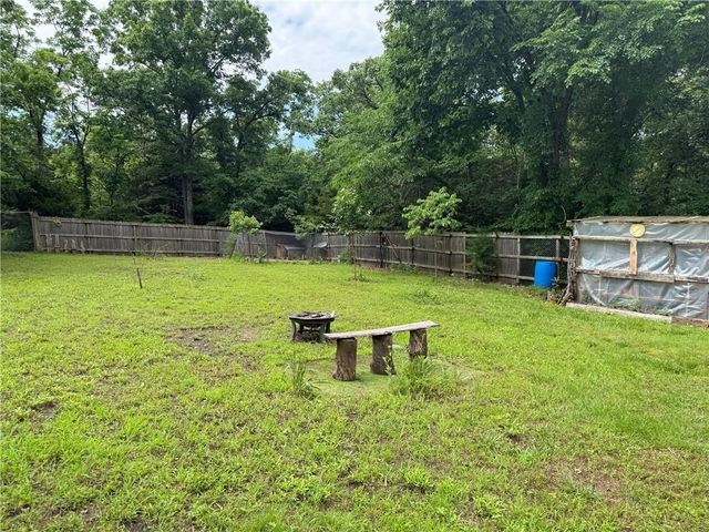 26361 Weidenmann Place, Edwards, MO 65326