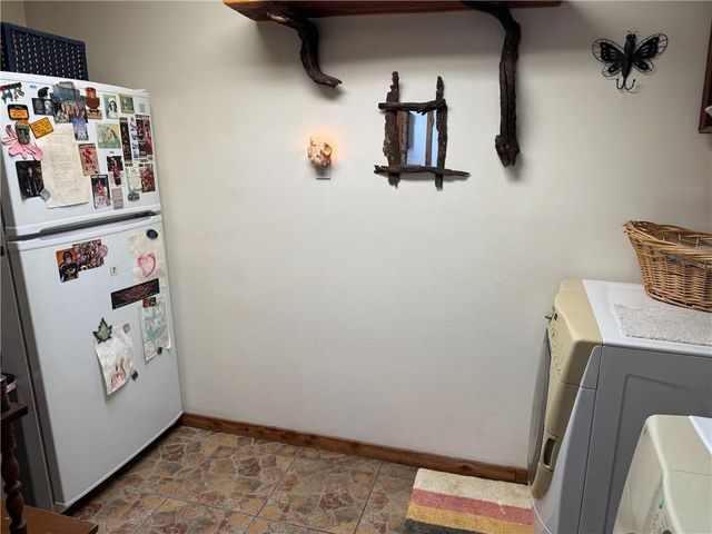 26361 Weidenmann Place, Edwards, MO 65326