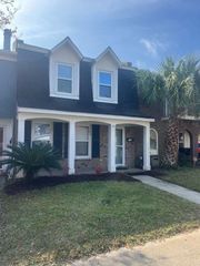 709 Bay Tree Circle, Mount Pleasant, SC 29464