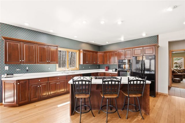 2090 Oak Ridge Dr, Saltlick Twp, PA 15622