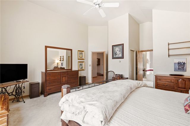 2090 Oak Ridge Dr, Saltlick Twp, PA 15622