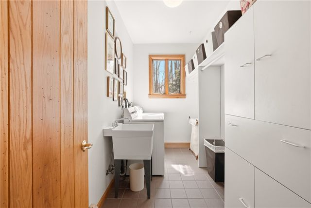 2090 Oak Ridge Dr, Saltlick Twp, PA 15622