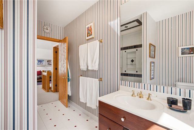 2090 Oak Ridge Dr, Saltlick Twp, PA 15622