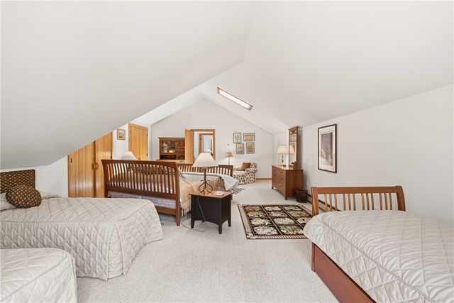 2090 Oak Ridge Dr, Saltlick Twp, PA 15622