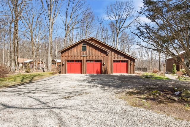 2090 Oak Ridge Dr, Saltlick Twp, PA 15622