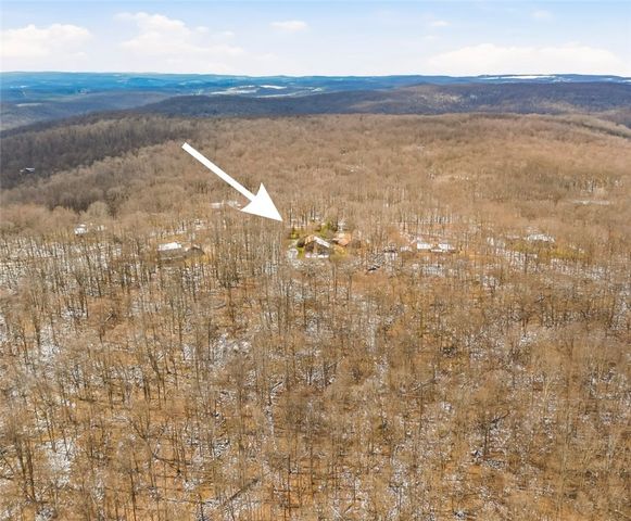 2090 Oak Ridge Dr, Saltlick Twp, PA 15622