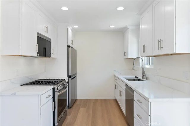 2049 Tustin Avenue C, Costa Mesa, CA 92627