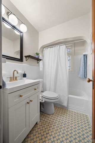 6622 Macklind Avenue, St Louis, MO 63109
