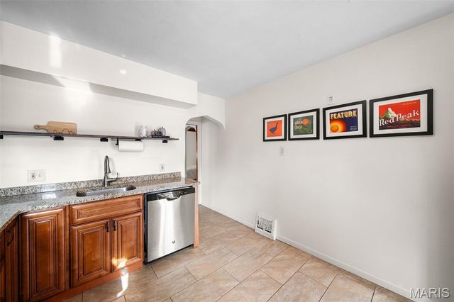 6622 Macklind Avenue, St Louis, MO 63109