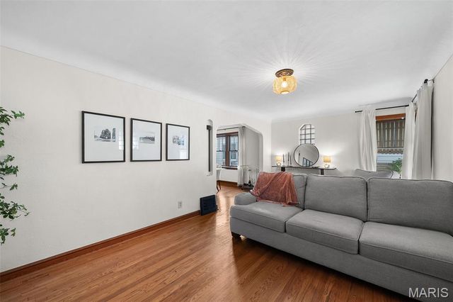 6622 Macklind Avenue, St Louis, MO 63109