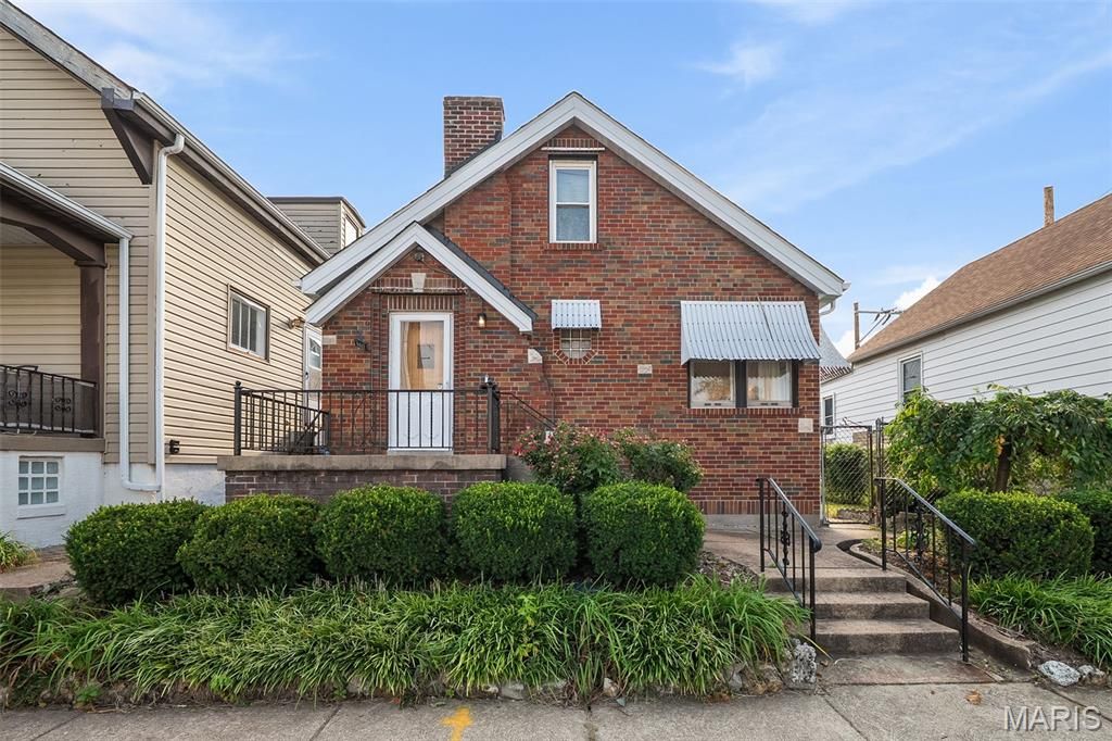 6622 Macklind Avenue, St Louis, MO 63109
