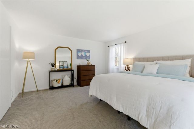 25726 Hidden Acres Drive, Westlake, OH 44145