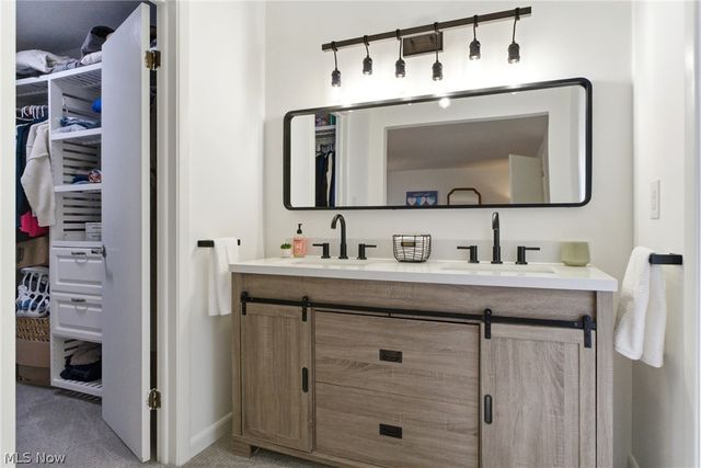 25726 Hidden Acres Drive, Westlake, OH 44145