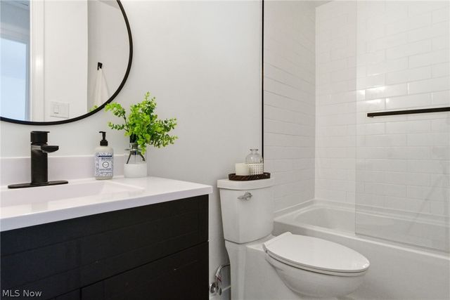 25726 Hidden Acres Drive, Westlake, OH 44145