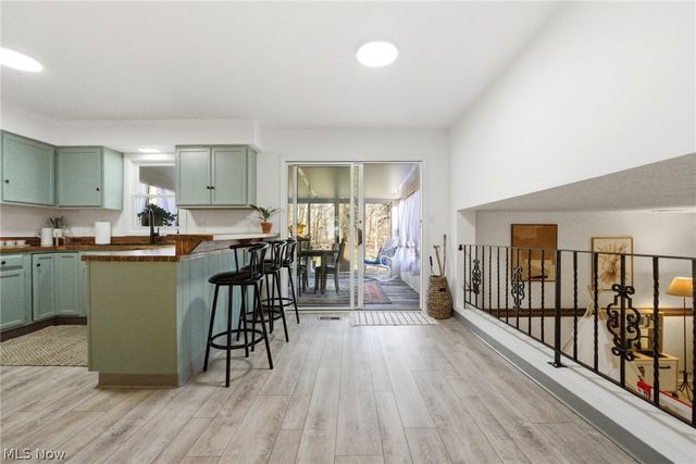 25726 Hidden Acres Drive, Westlake, OH 44145