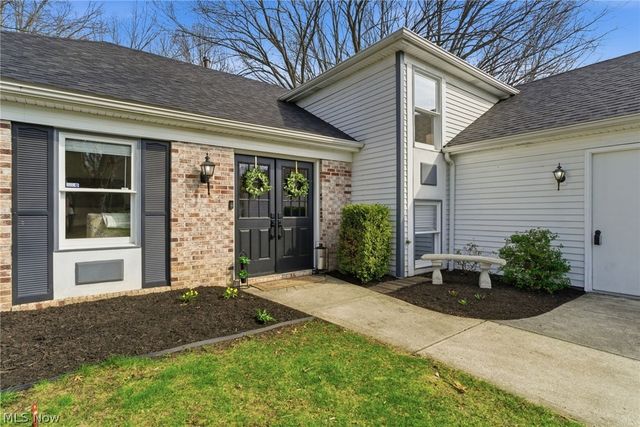 25726 Hidden Acres Drive, Westlake, OH 44145