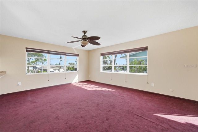 231 SKIFF POINT 7, Clearwater Beach, FL 33767