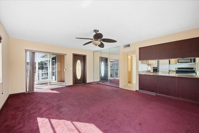 231 SKIFF POINT 7, Clearwater Beach, FL 33767