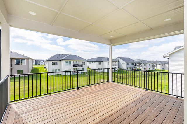 18048 Tanglewood Drive, Clive, IA 50325