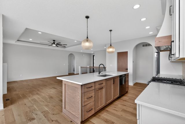 18048 Tanglewood Drive, Clive, IA 50325