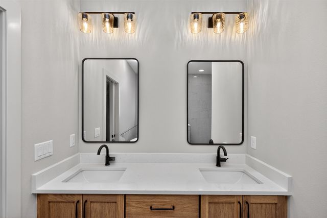 18048 Tanglewood Drive, Clive, IA 50325