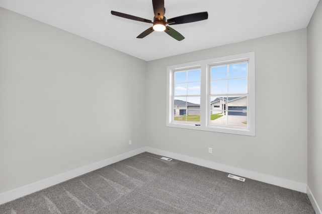 18048 Tanglewood Drive, Clive, IA 50325