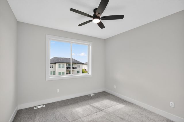 18048 Tanglewood Drive, Clive, IA 50325