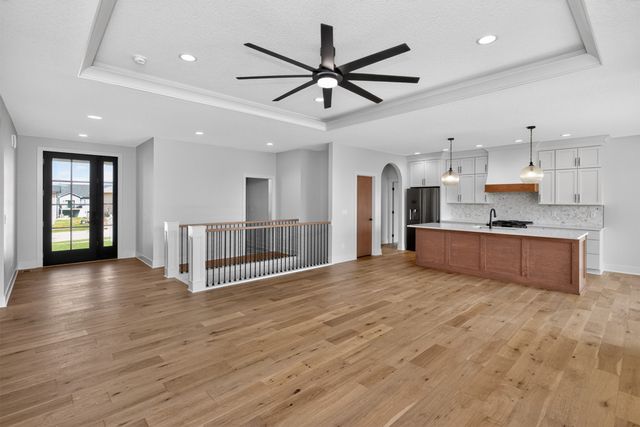 18048 Tanglewood Drive, Clive, IA 50325