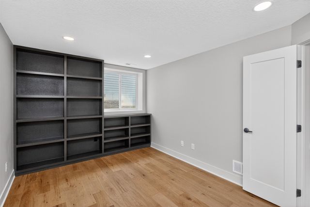 18048 Tanglewood Drive, Clive, IA 50325