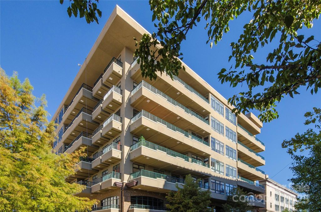 21 Battery Park Avenue 406, Asheville, NC 28801