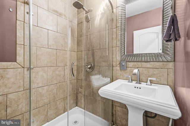1824 3RD ST NE, Washington, DC 20002