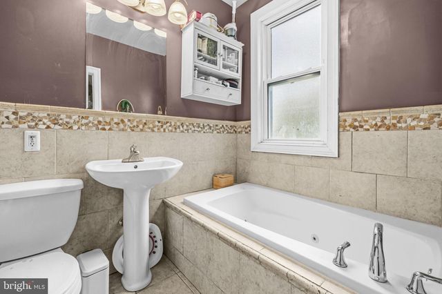 1824 3RD ST NE, Washington, DC 20002