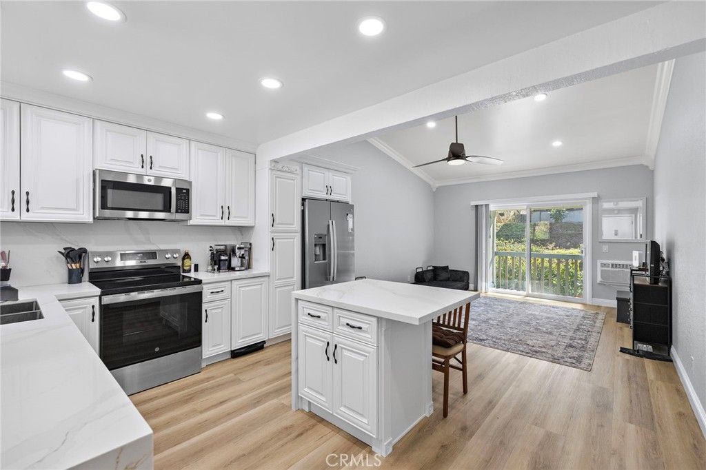 23261 La Glorieta G, Mission Viejo, CA 92691