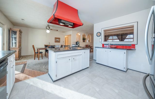 3732 E WESTWOOD Ave, Chattaroy, WA 99003
