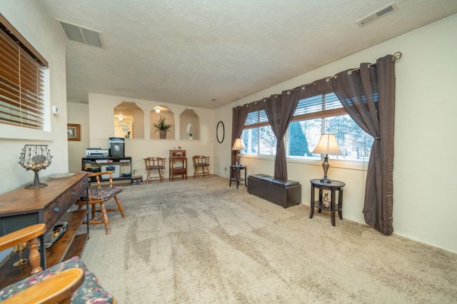 3732 E WESTWOOD Ave, Chattaroy, WA 99003