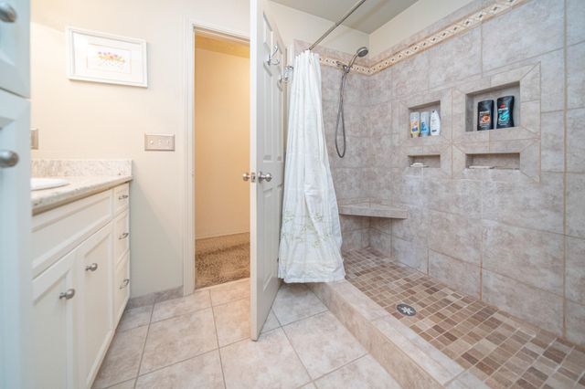 3732 E WESTWOOD Ave, Chattaroy, WA 99003